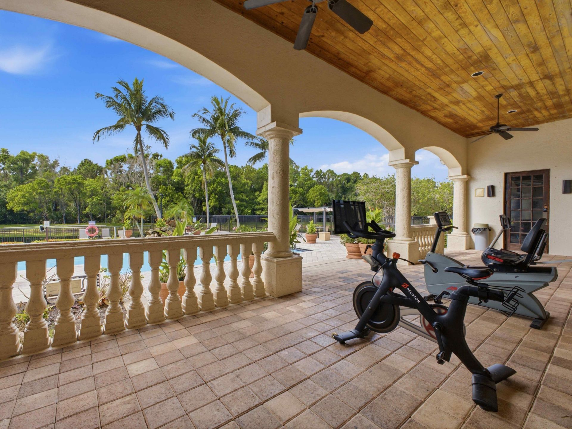 900 Crestwood Court S, Unit 920, Royal Palm Beach, FL 33411 Photo
