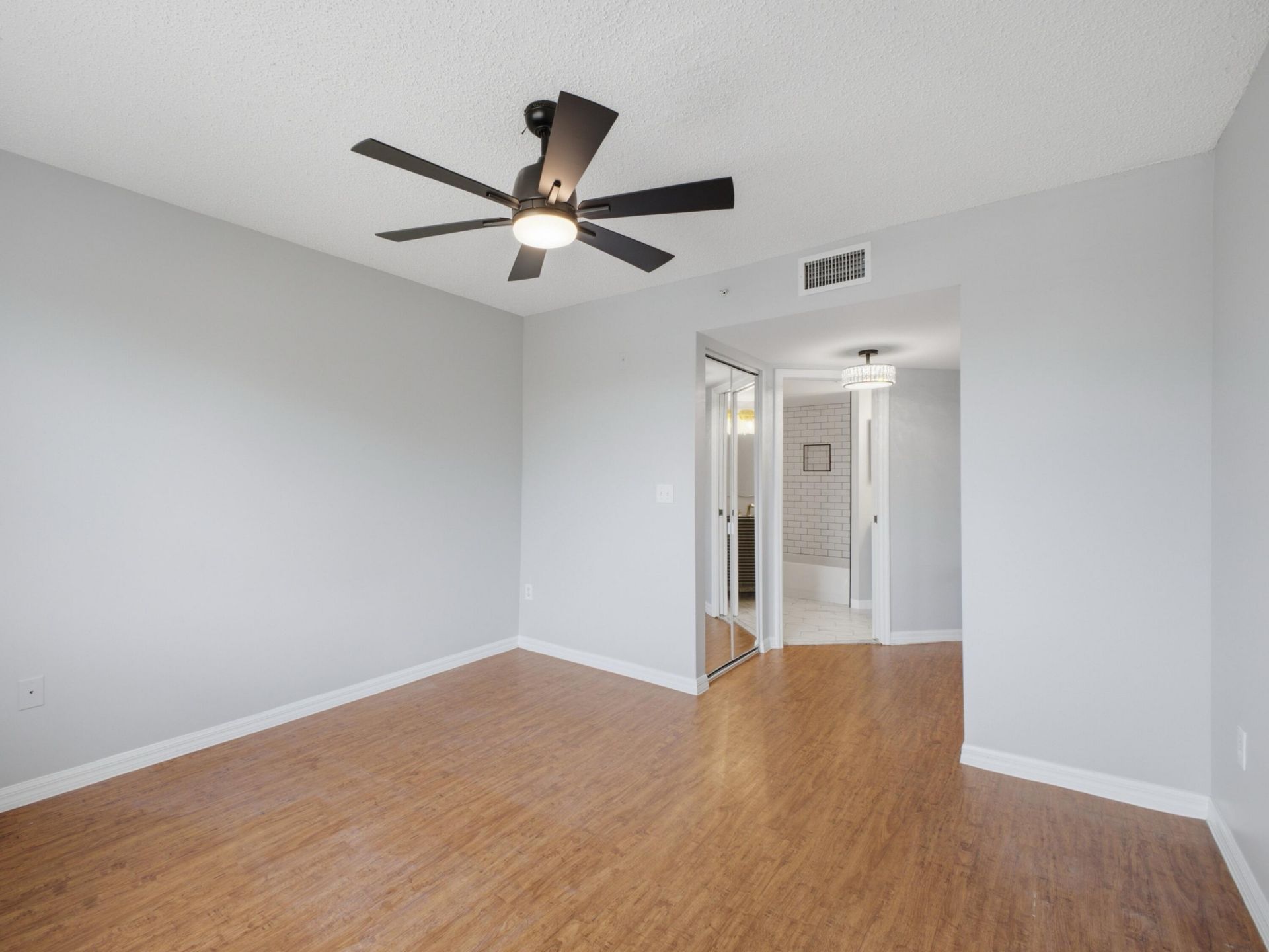 900 Crestwood Court S, Unit 920, Royal Palm Beach, FL 33411 Photo
