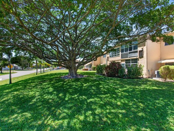 2101 NE 1st Court, Unit 204, Boynton Beach, FL 33435