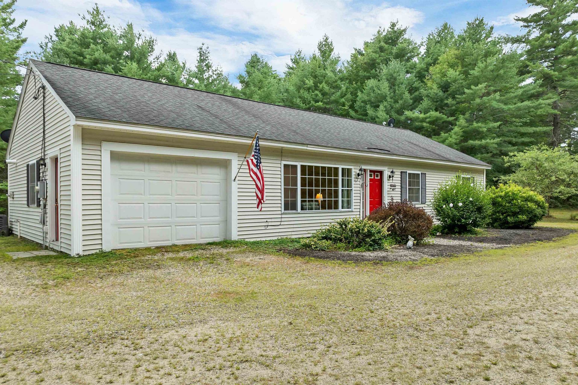 13 Blueberry Road, Ossipee, NH 03814 Main Photo