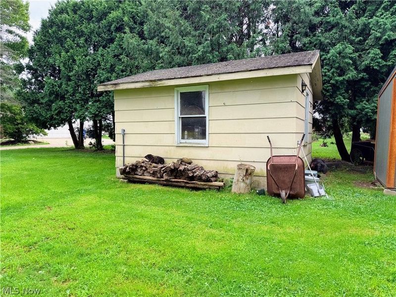 728 Johnson Plank Road NE, Warren, OH 44481 Photo 18