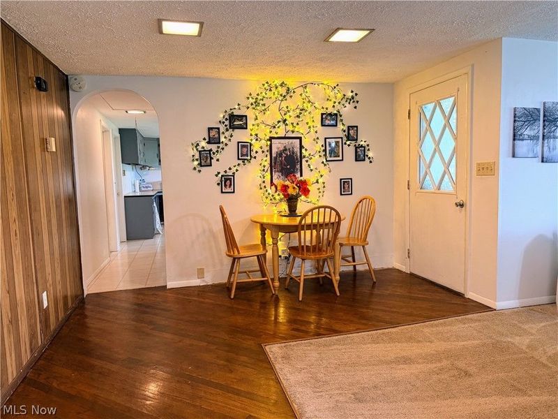 728 Johnson Plank Road NE, Warren, OH 44481 Photo 3