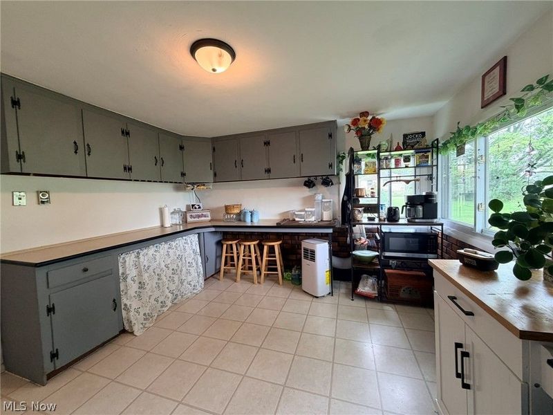 728 Johnson Plank Road NE, Warren, OH 44481 Photo 6