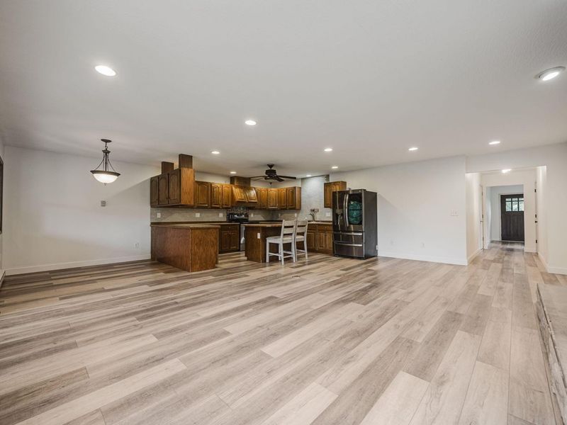 360 W Columbus Street, Lithopolis, OH 43136 Photo 5