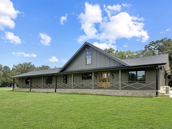 965 Lofton Lane , Chickamauga, GA 30707