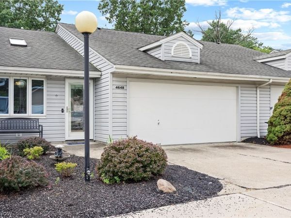 4648 Oak Point Road , Lorain, OH 44053