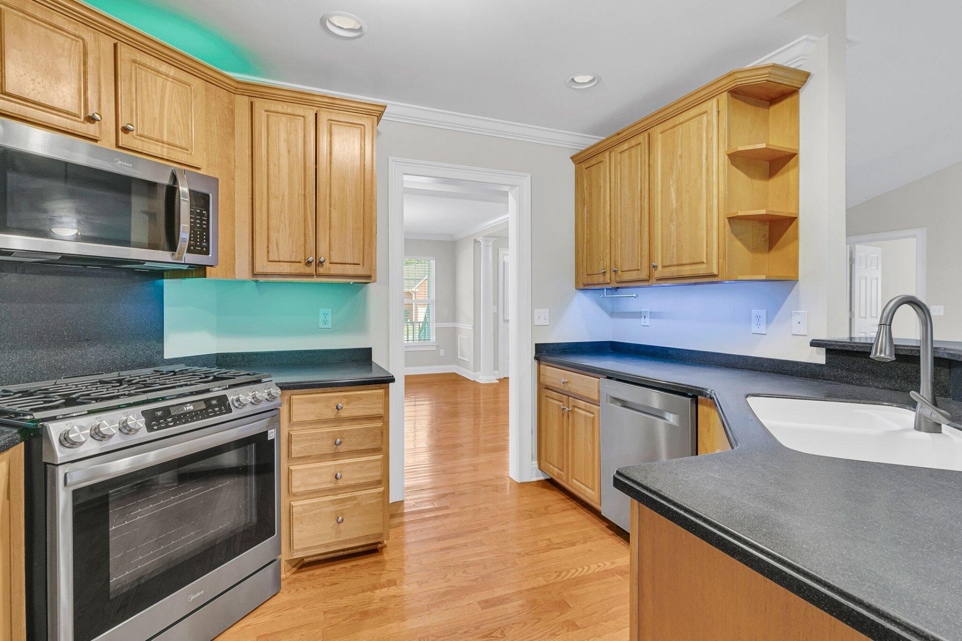 8618 Woodland Walk Photo 14