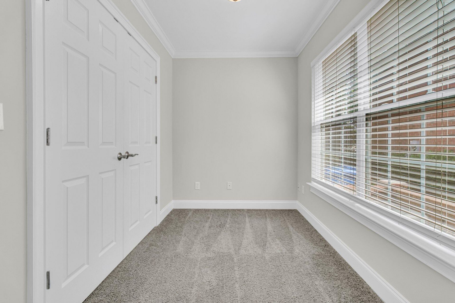 8618 Woodland Walk Photo 23