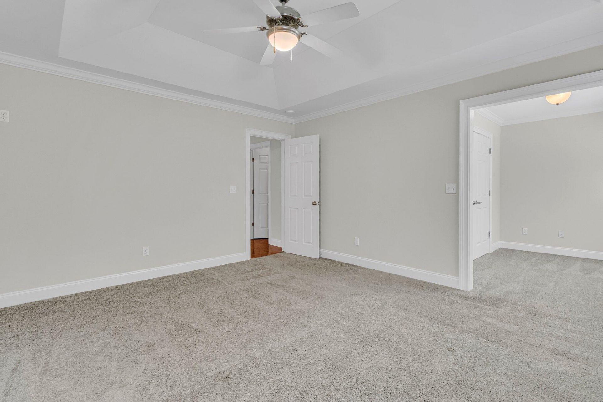8618 Woodland Walk Photo 34