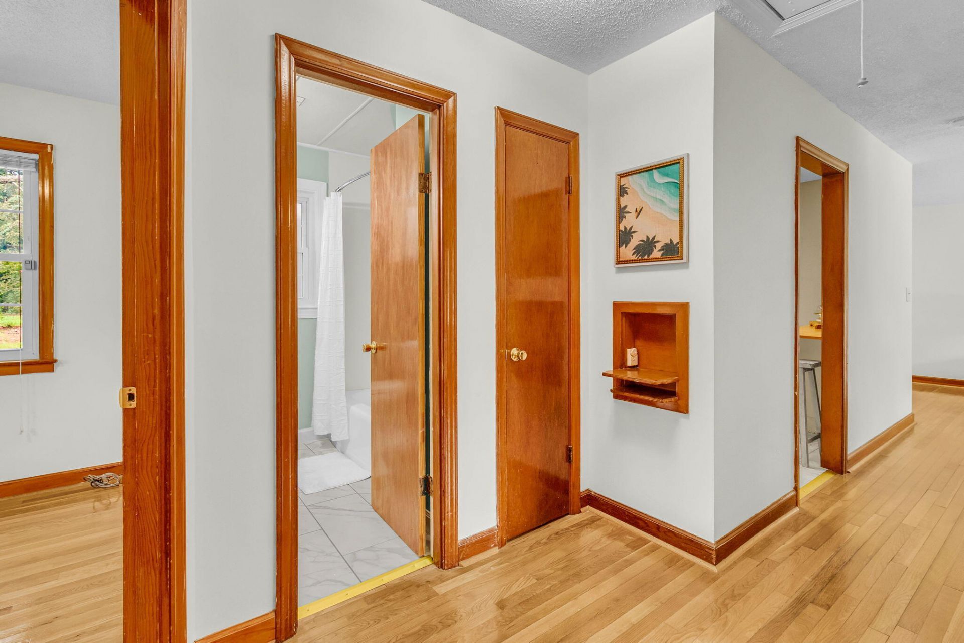 1204 Midvale Avenue Photo 21