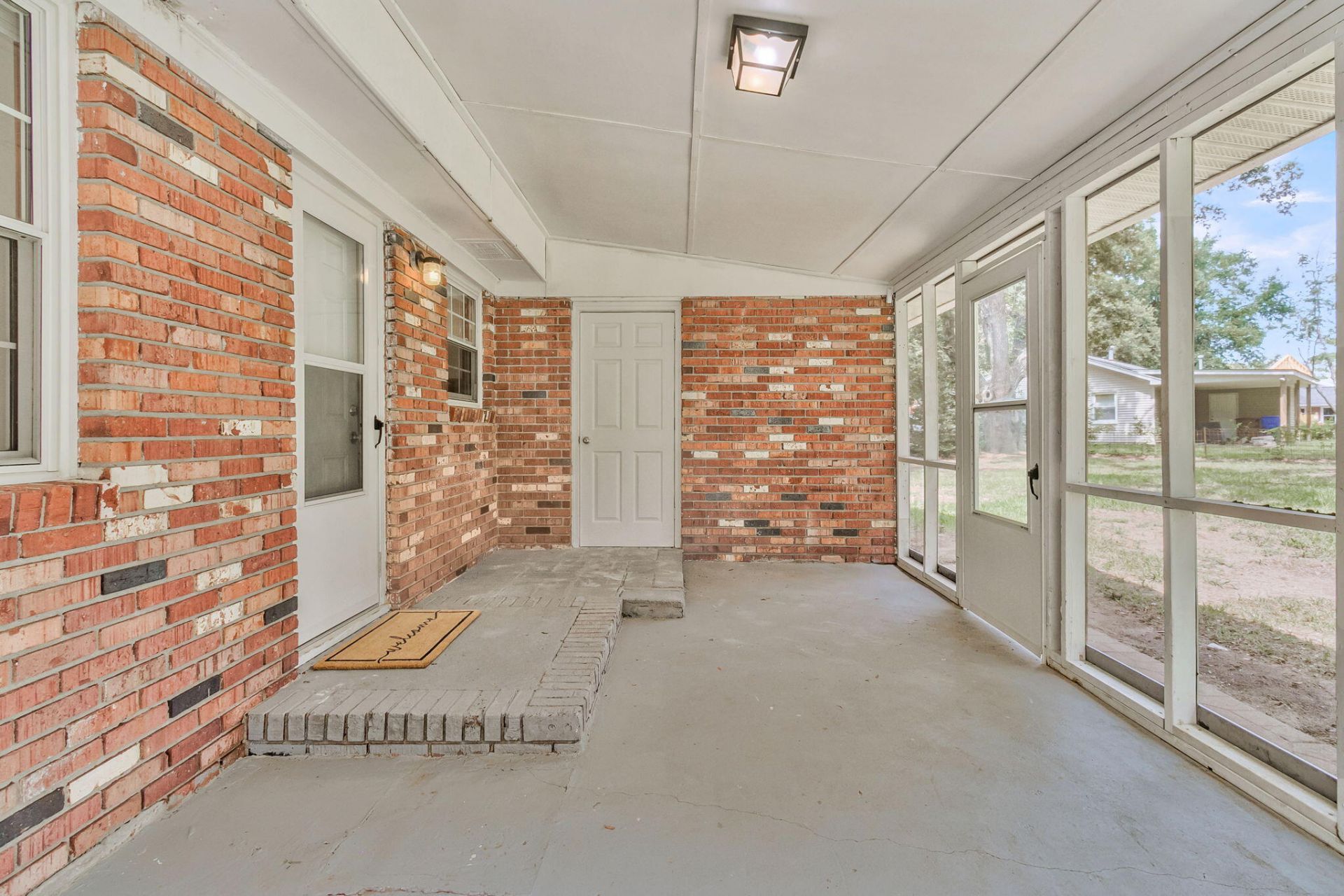 1204 Midvale Avenue Photo 23