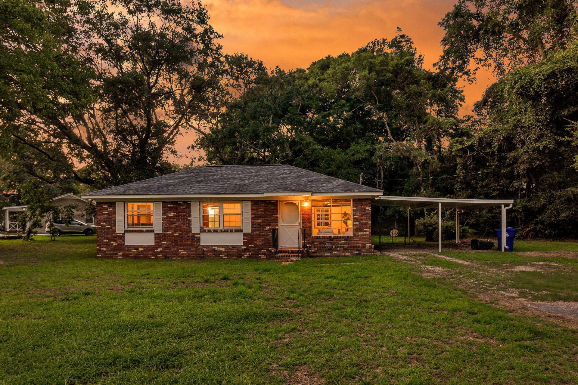 1204 Midvale Avenue Photo 28
