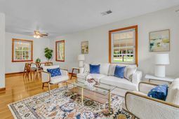 1204 Midvale Avenue photo 4