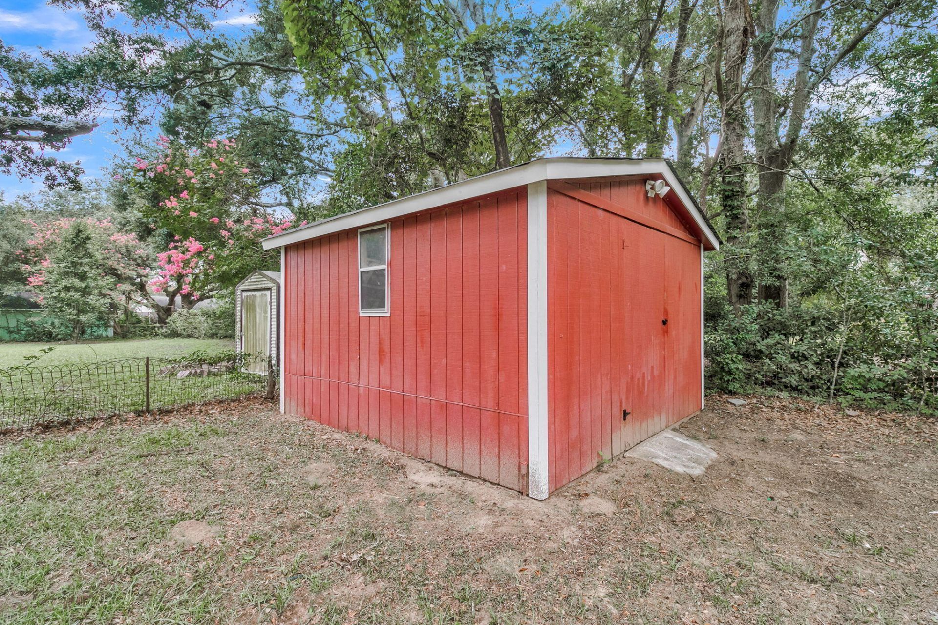 1204 Midvale Avenue Photo 36