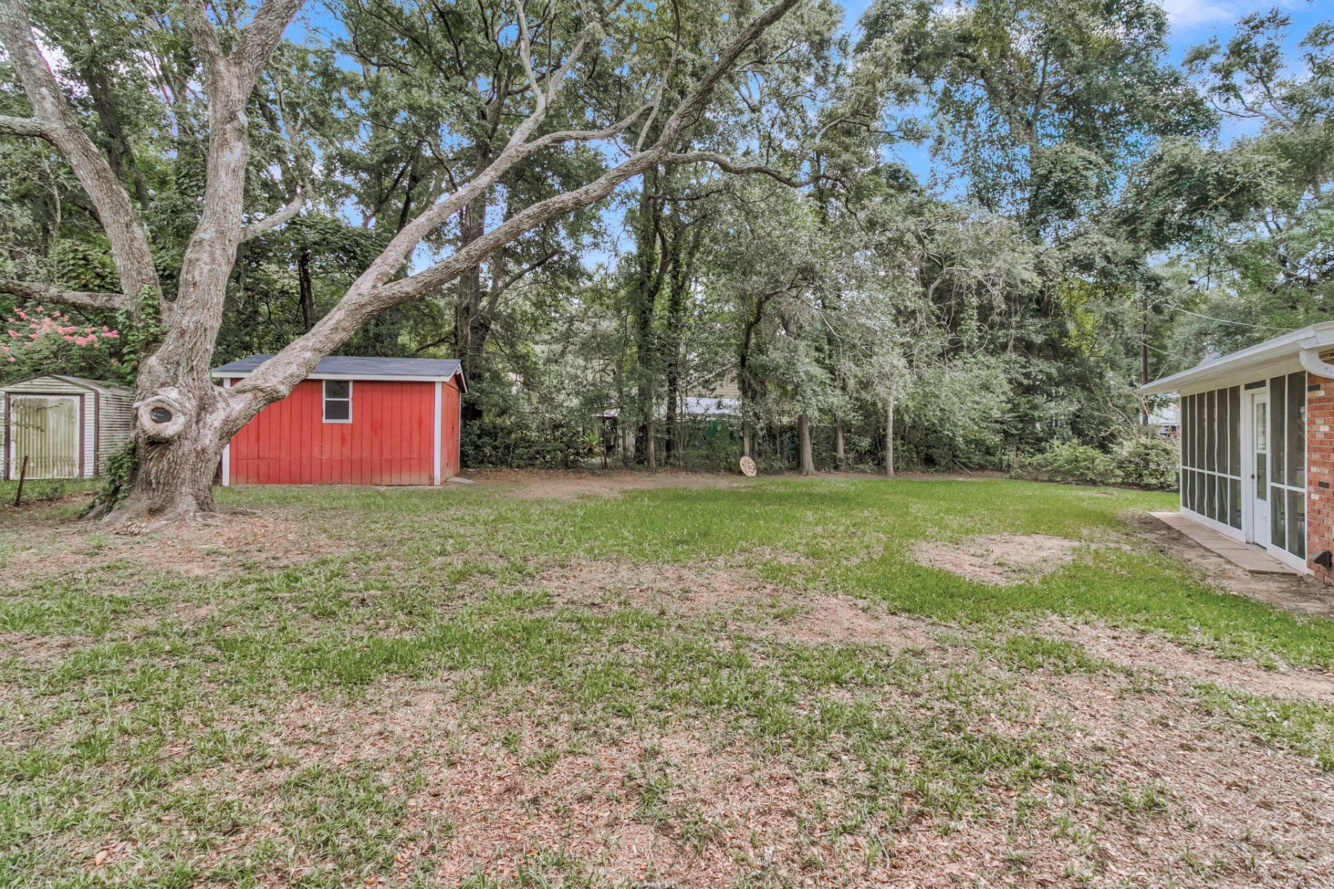 1204 Midvale Avenue Photo 41