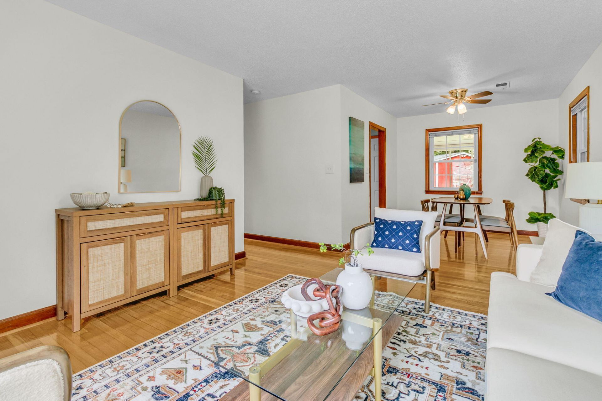 1204 Midvale Avenue Photo 5
