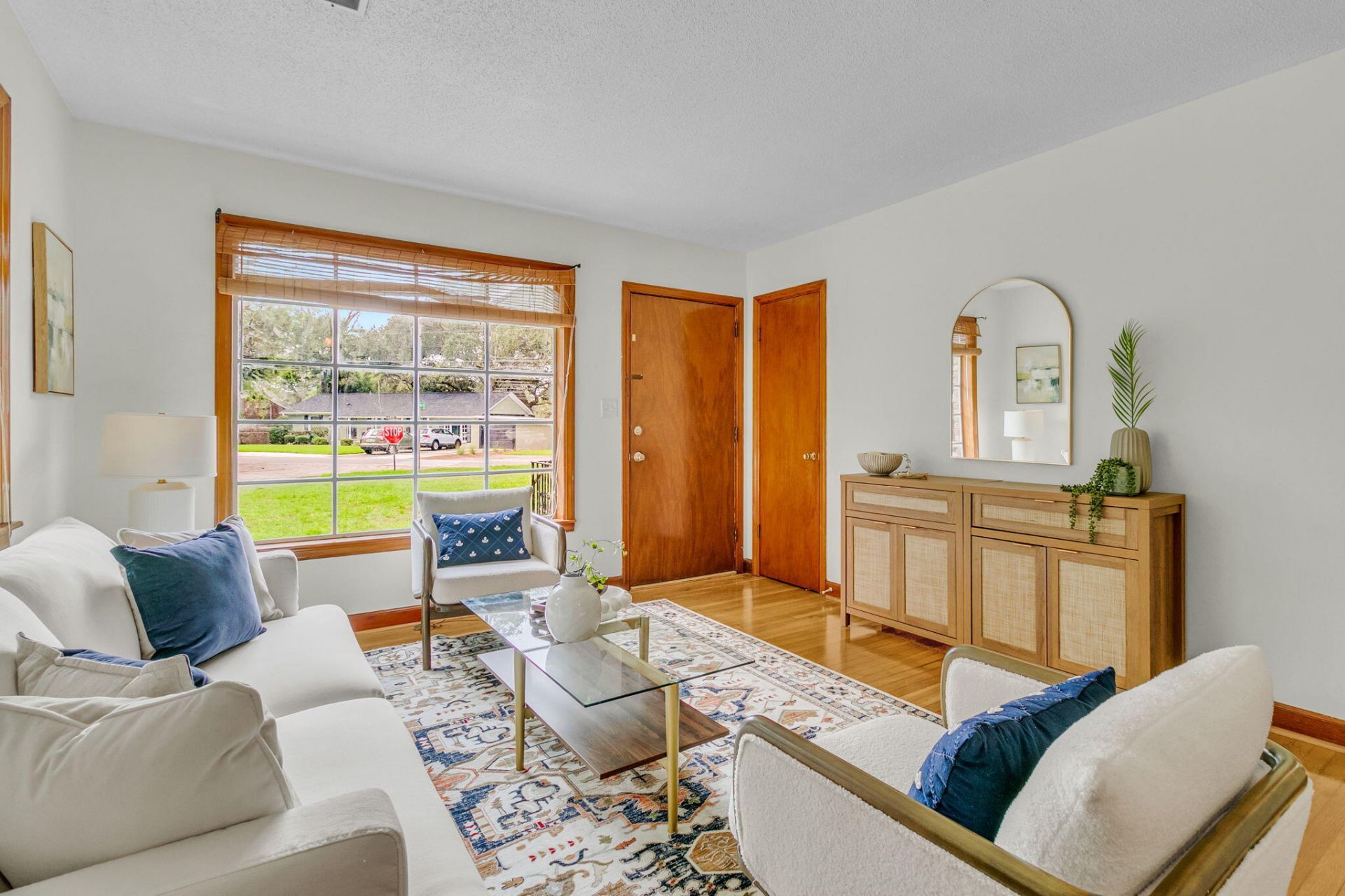 1204 Midvale Avenue Photo 7
