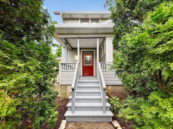 5321 Manitowoc Parkway, Madison, WI 53705