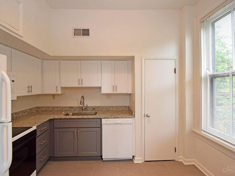 945 Parkside Place, Cincinnati, OH 45202 Photo 21