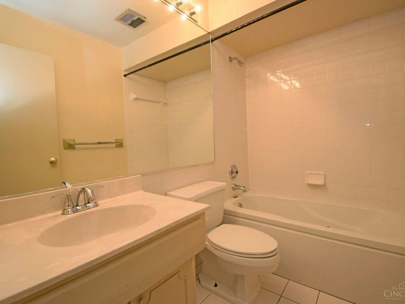 945 Parkside Place, Cincinnati, OH 45202 Photo 27