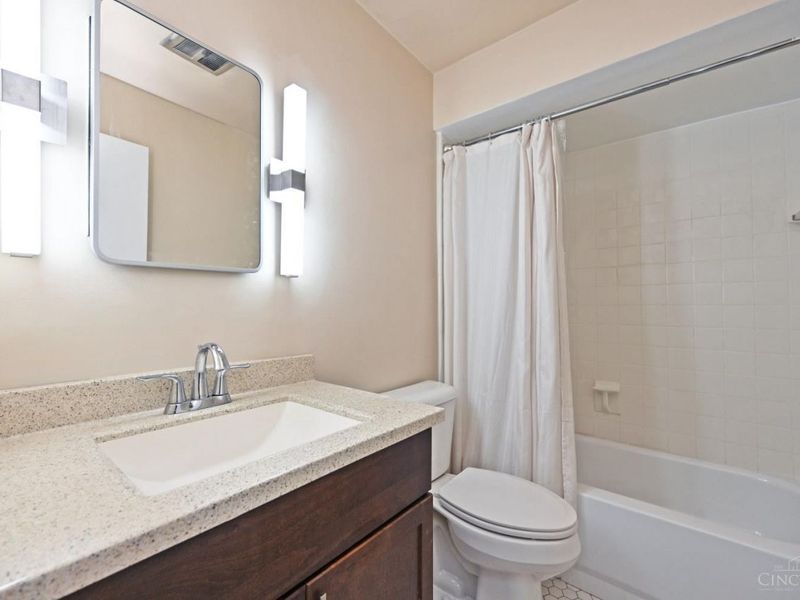 945 Parkside Place, Cincinnati, OH 45202 Photo 52