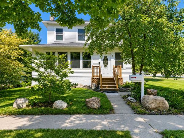 319 5th Street NE, Staples, MN 56479
