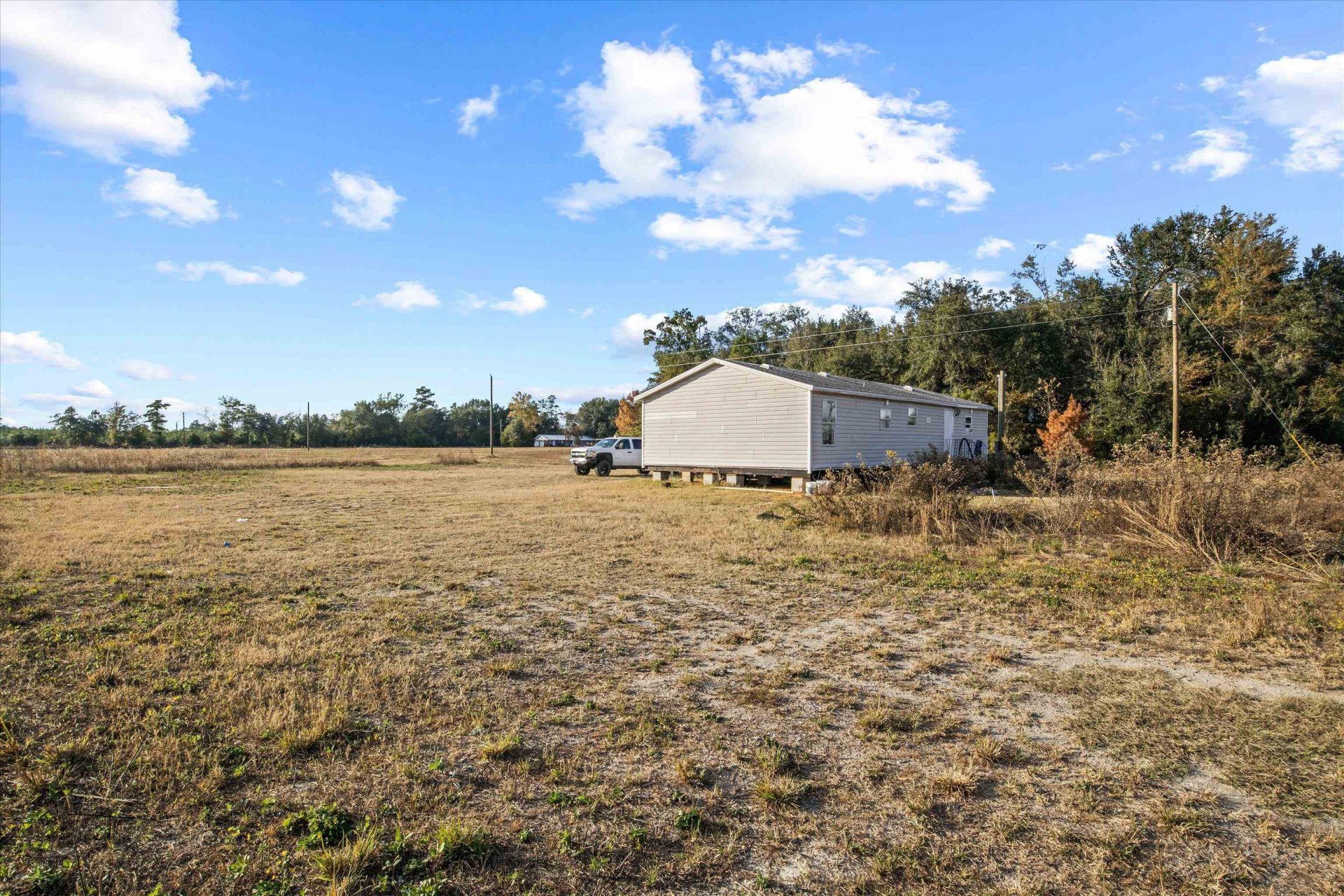 644 Treeline Road , Grand Ridge, FL 32442 Photo