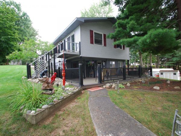 3276 Comanche Trail, West Branch, MI 48661