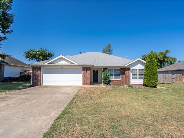 655 Frances Drive , Centerton, AR 72719