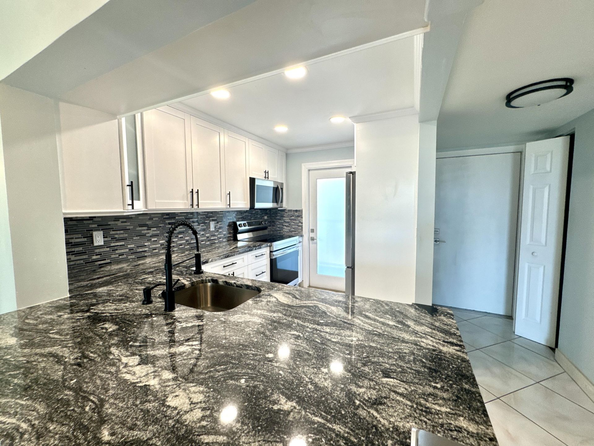 801 N Ocean Boulevard, Unit 202, Pompano Beach, FL 33062 Photo