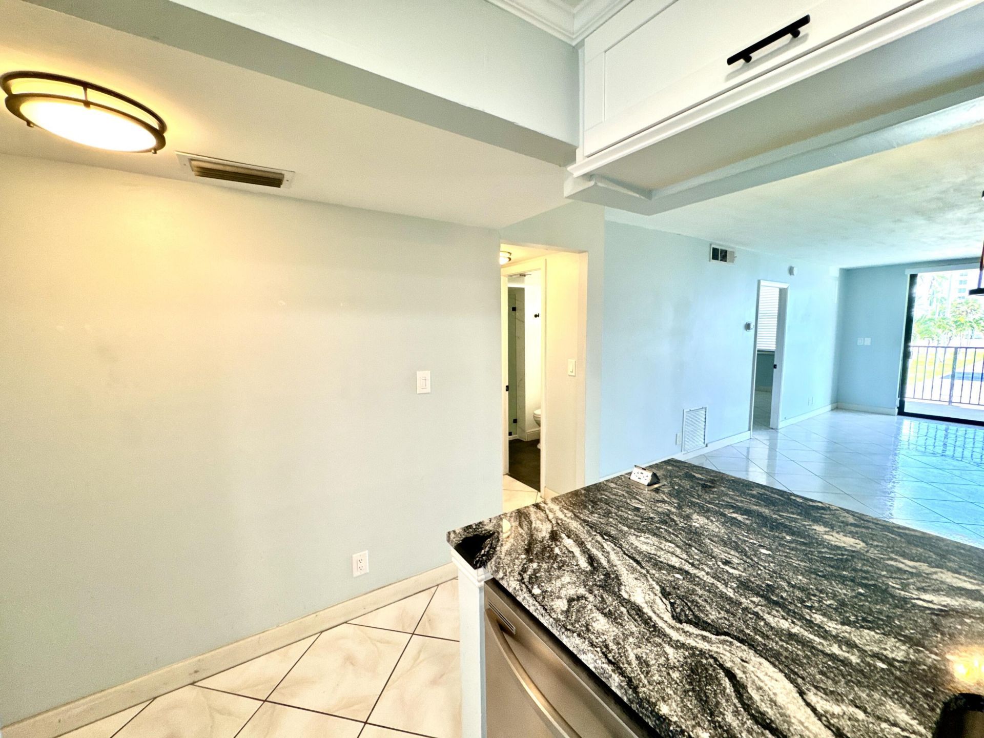 801 N Ocean Boulevard, Unit 202, Pompano Beach, FL 33062 Photo