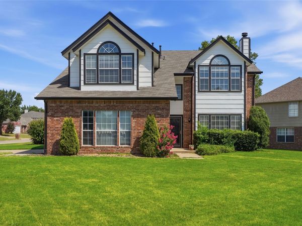 1301 N Willow Avenue , Broken Arrow, OK 74012