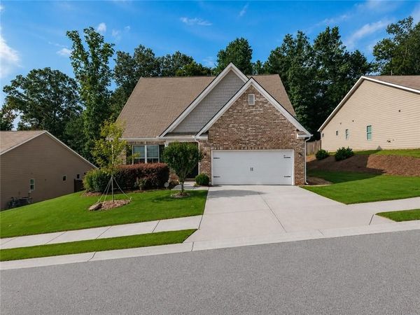 121 Rolling Hills Place , Canton, GA 30114