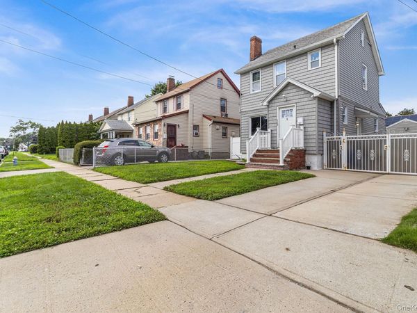 129 Lawson Street , Hempstead, NY 11550