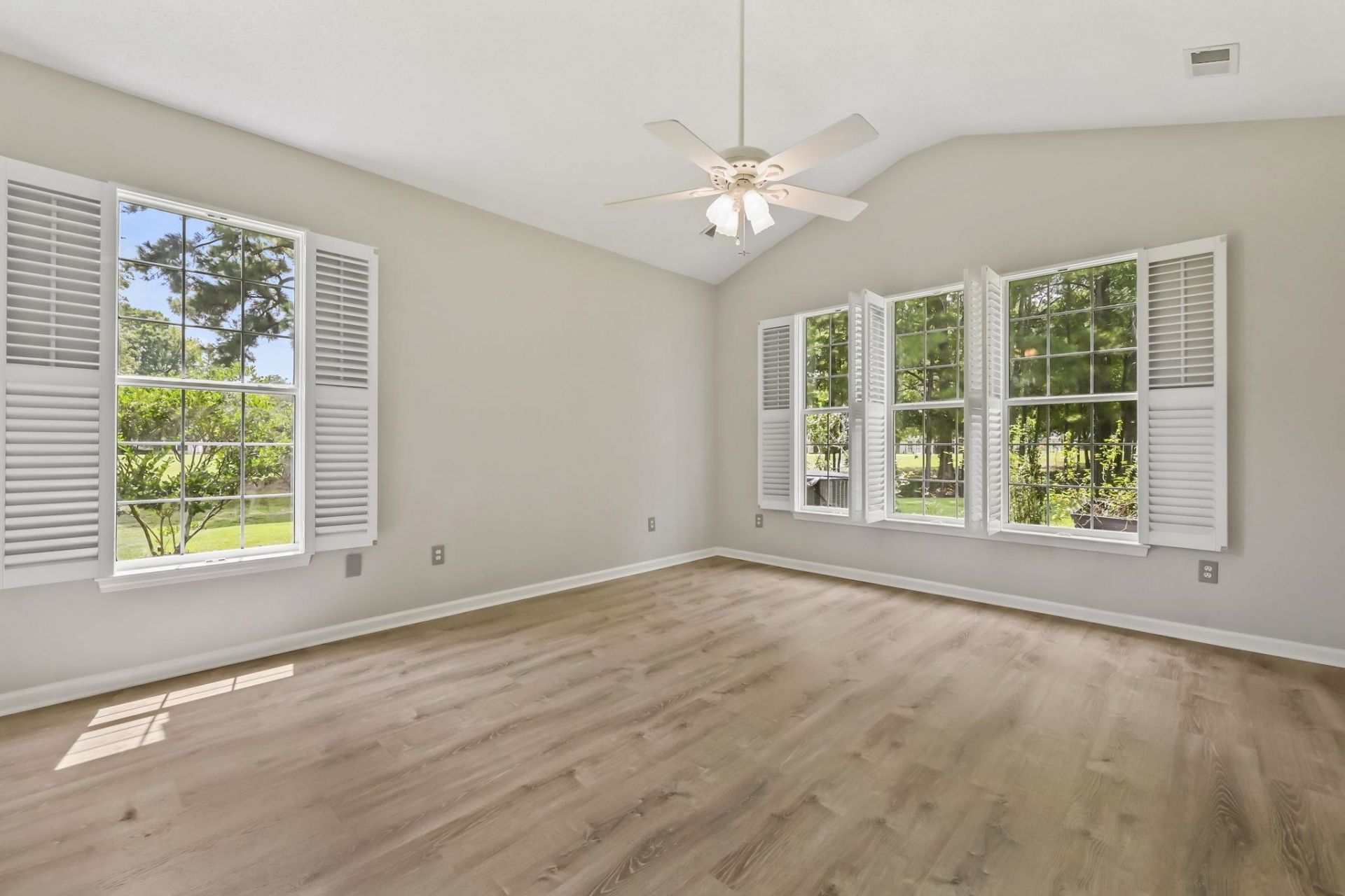 1722 Hagen Ct. Photo 22