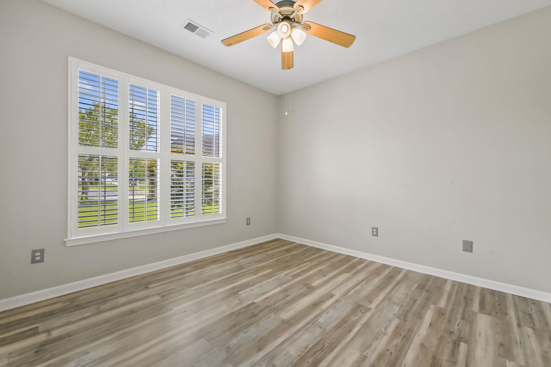 1722 Hagen Ct. Photo 4
