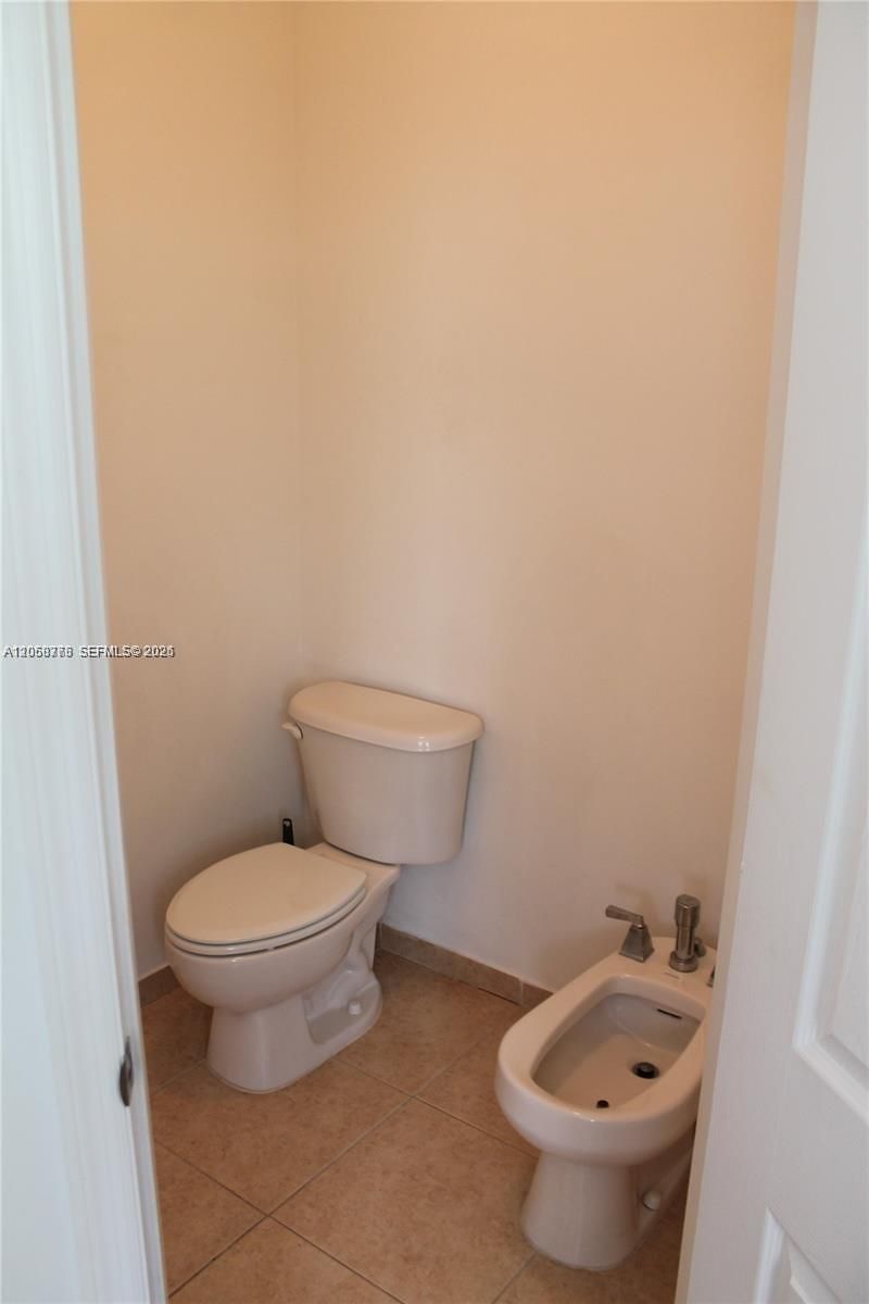 10770 NW 74th Ln , Doral, FL 33178 Photo