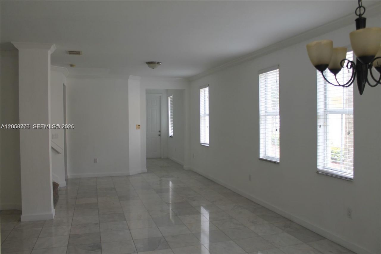 10770 NW 74th Ln , Doral, FL 33178 Photo