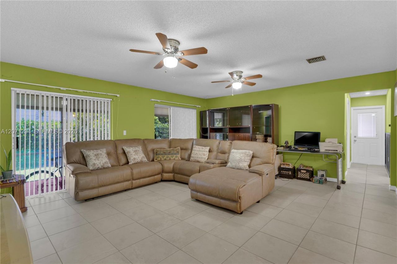 12900 SW 81st St , Miami, FL 33183 Photo