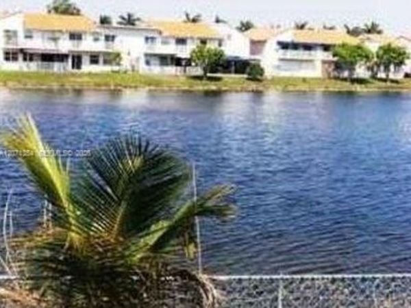 6991 NW 169th Ter , Miami Lakes, FL 33015