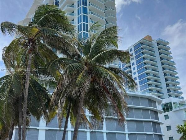 6515 Collins Ave , Unit 1801, Miami Beach, FL 33141