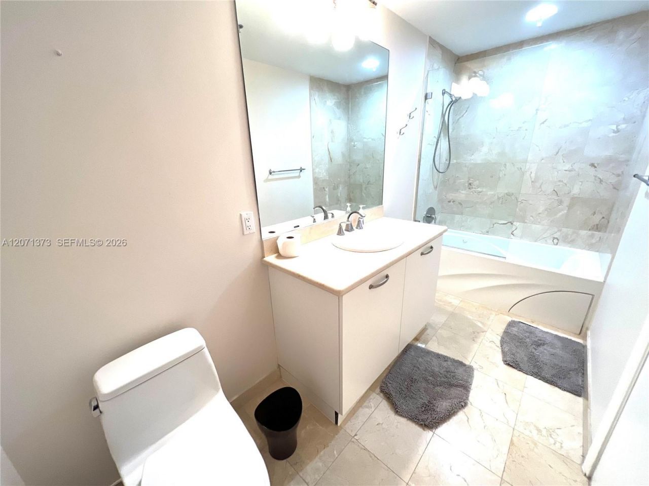 6515 Collins Ave , Unit 1801, Miami Beach, FL 33141 Photo
