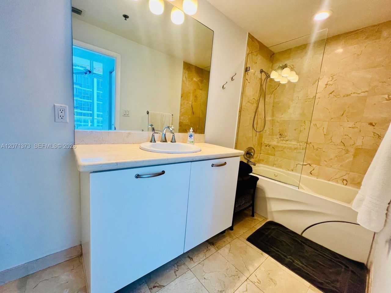 6515 Collins Ave , Unit 1801, Miami Beach, FL 33141 Photo