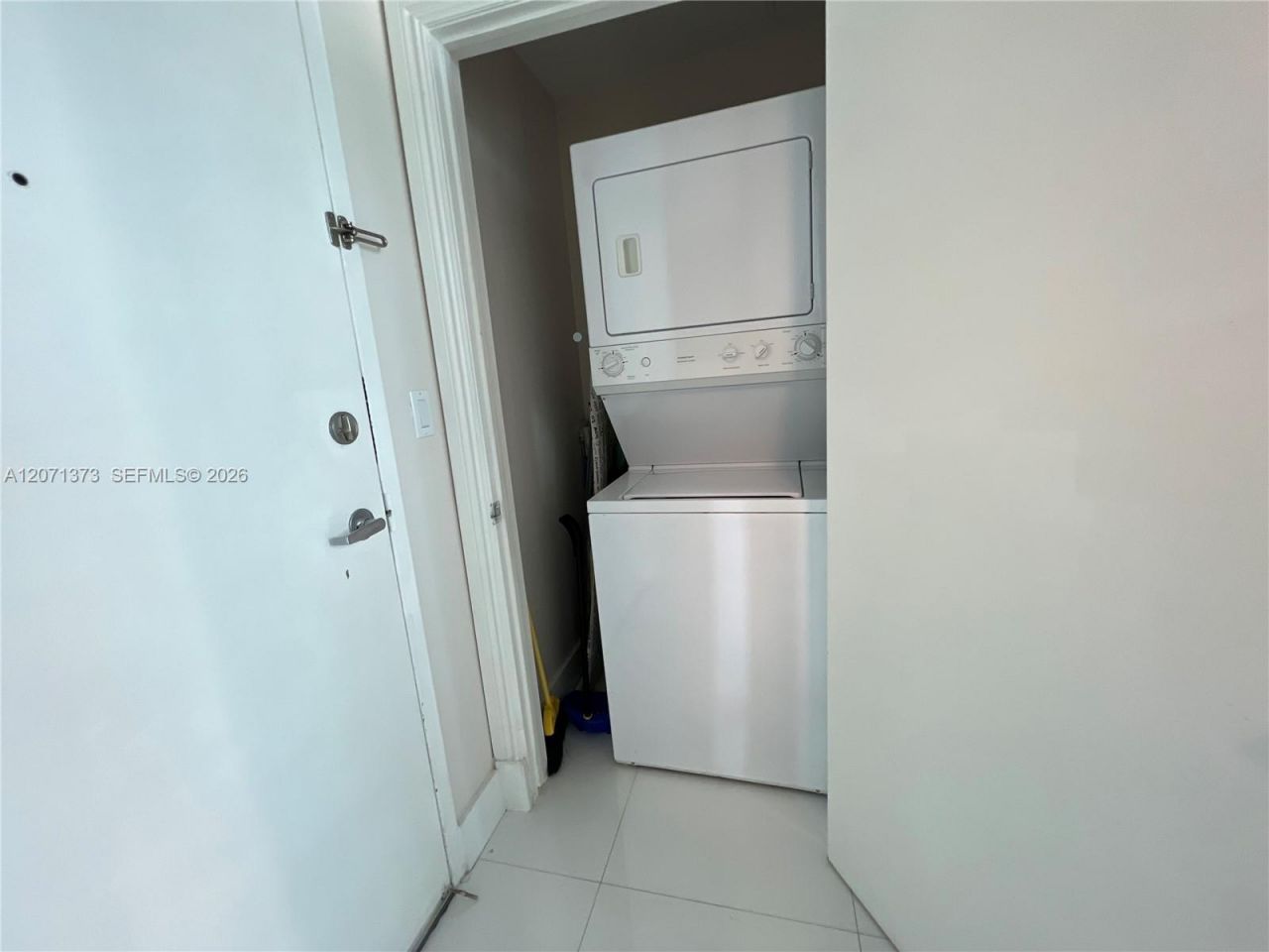 6515 Collins Ave , Unit 1801, Miami Beach, FL 33141 Photo