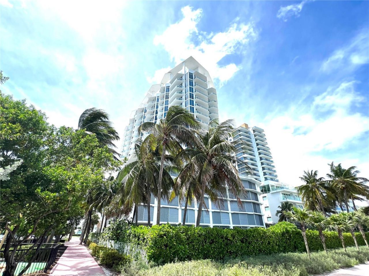 6515 Collins Ave , Unit 1801, Miami Beach, FL 33141 Photo