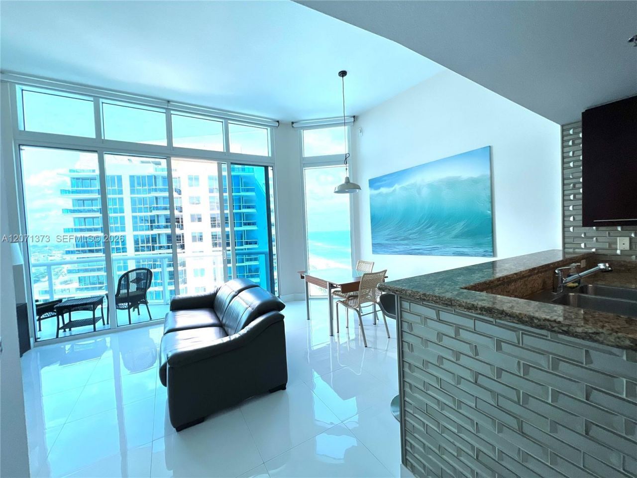 6515 Collins Ave , Unit 1801, Miami Beach, FL 33141 Photo