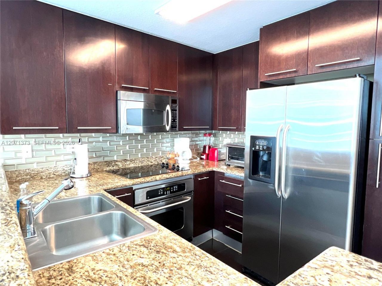 6515 Collins Ave , Unit 1801, Miami Beach, FL 33141 Photo