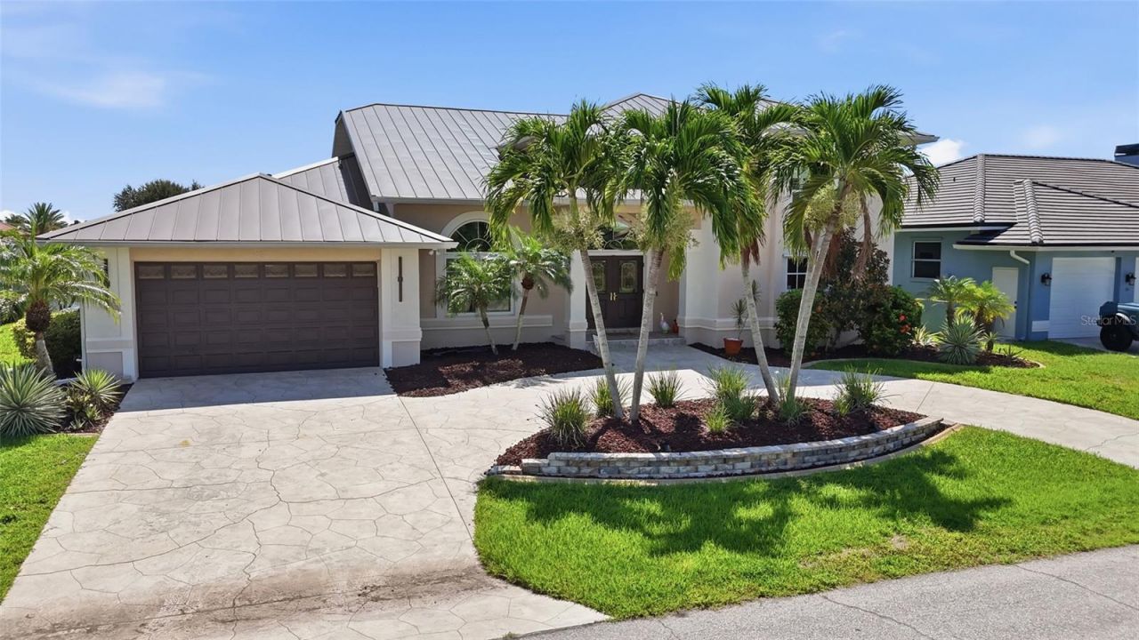 414 Caicos Drive, Punta Gorda, FL 33950 Photo
