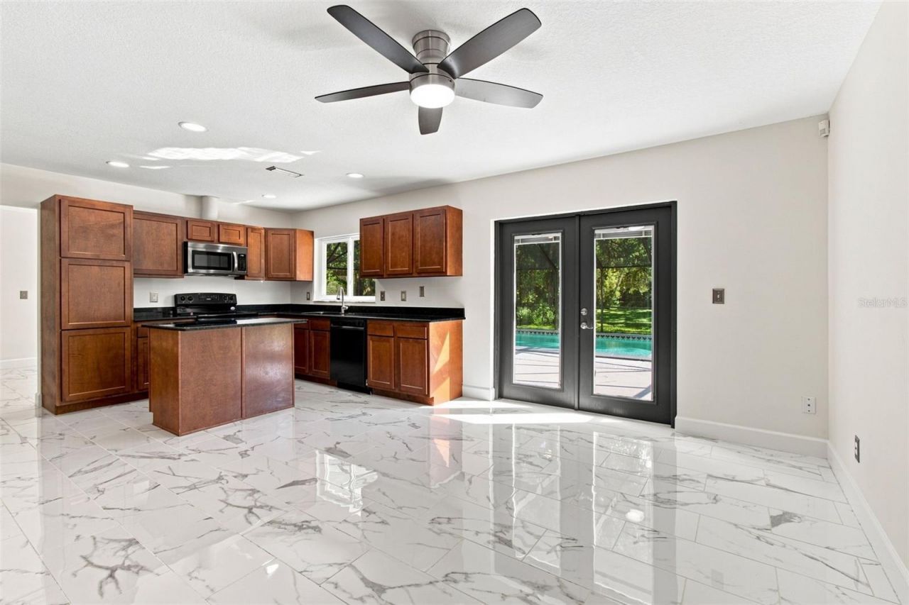 7233 Woodbrook Drive, Tampa, FL 33625 Photo