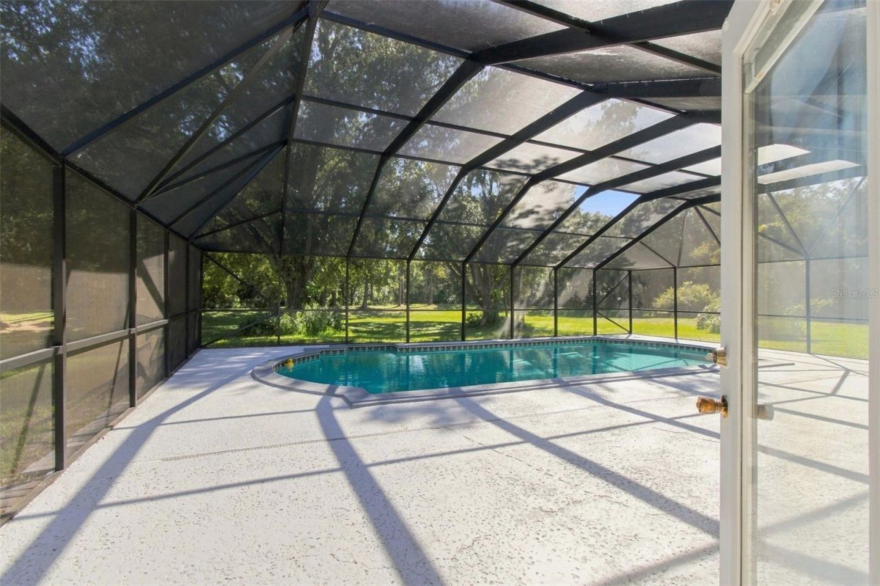7233 Woodbrook Drive, Tampa, FL 33625 Photo